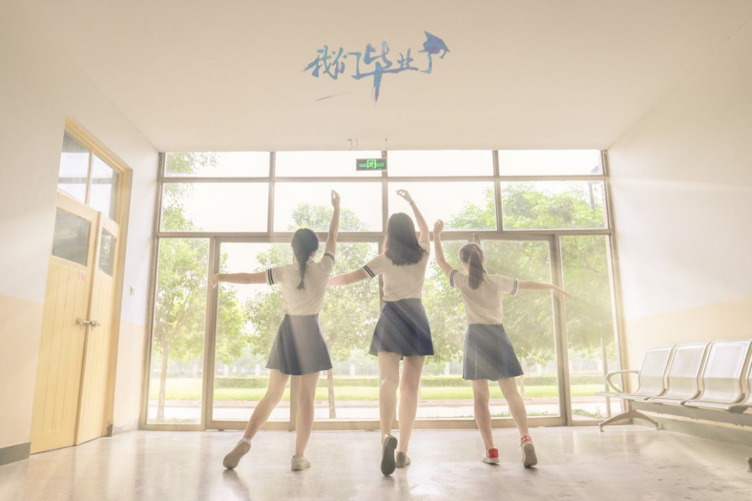 五十人集体照拍照姿势创意大全,高逼格的集体照怎么拍