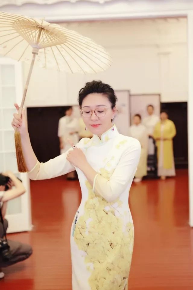 相与名姝绝世争艳世上风流