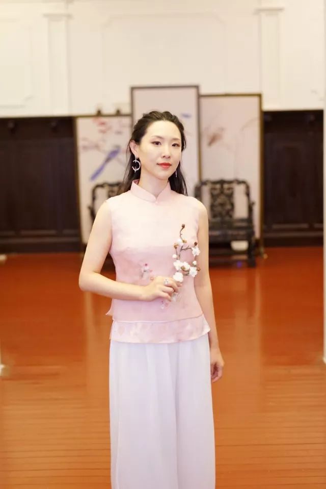 相与名姝绝世争艳世上风流