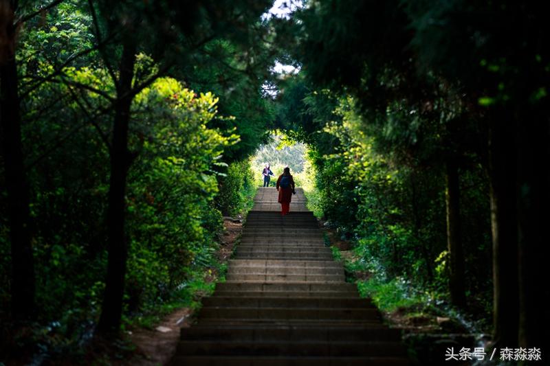 火山爆发后形成的著名景点,火山喷发会形成哪些景点