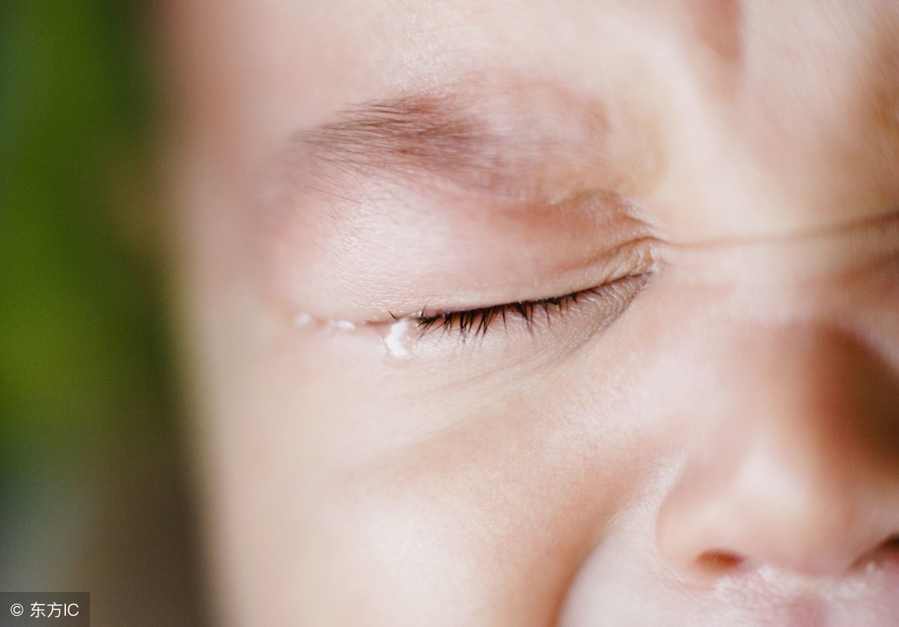 慢性结膜炎会传染给家人吗,慢性结膜炎会传染吗怎么治疗