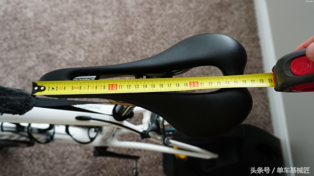自行车车座高度多少合适,自行车车座角度怎么调整最好