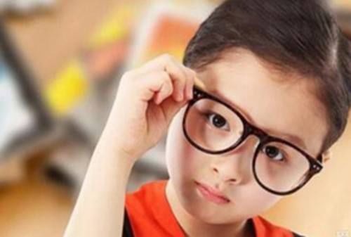 小孩散光挂眼科的哪种门诊,幼儿园体检散光2.0