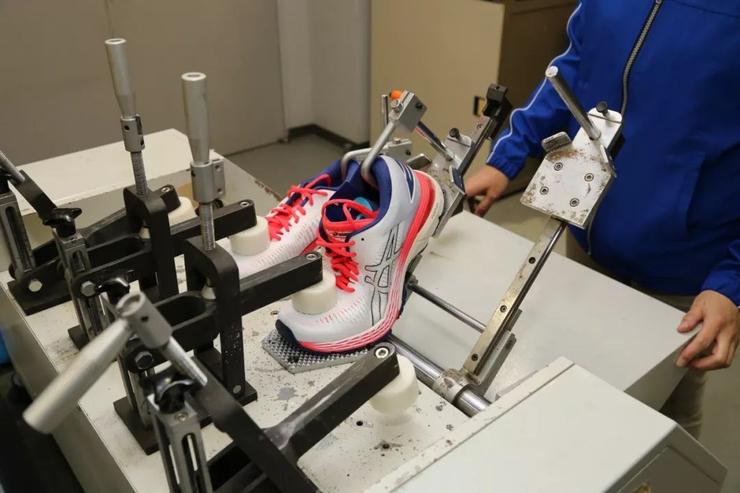 亚瑟士gel-kayano25代测评,gel-kayano25评测