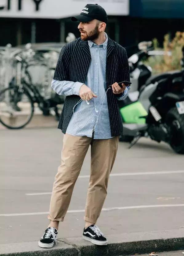 想要帽子戴的帅,清洁必须得跟上