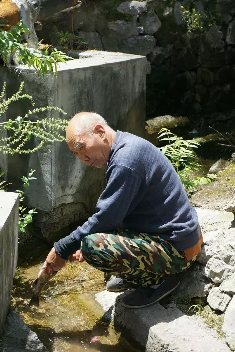 淄博淄川天晴湾户外唱歌,淄川龙泉天晴湾风景区