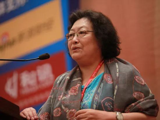 女人必须靠自己自力更生,单身女人靠自己打拼成长