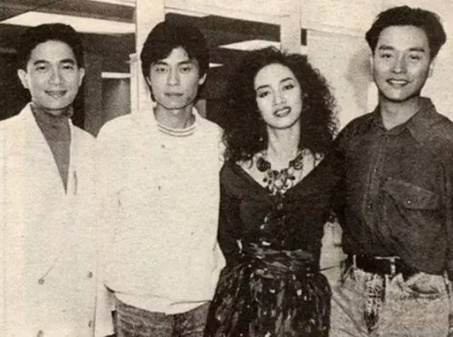 合影留念永不忘,同学合影照时光一去永不回