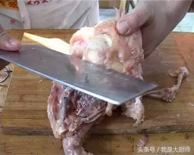 如何去鸡爪鸡骨最简单,大厨秘制凤爪做法