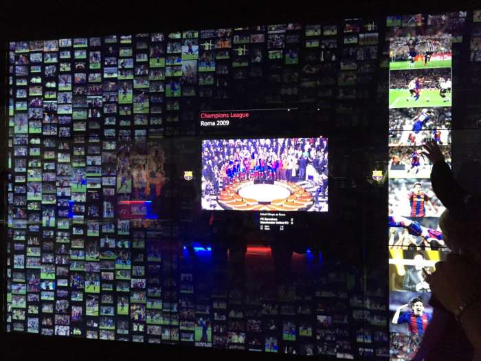 巴萨主场诺坎普是城市名吗,巴萨主场诺坎普颠球