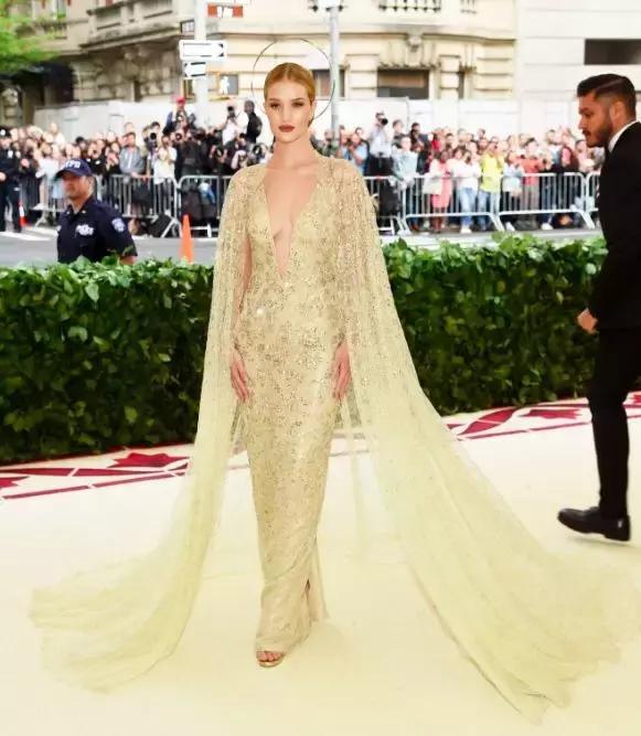 维密超模未婚生育 (维密未婚产子的女人)