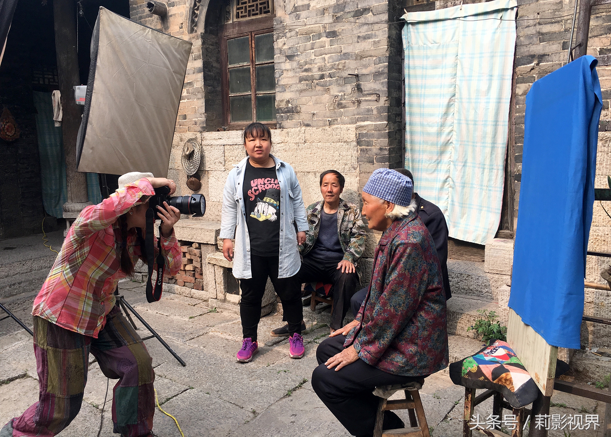 山村影展女摄影师走进王金庄《浮世》万千让爱起航