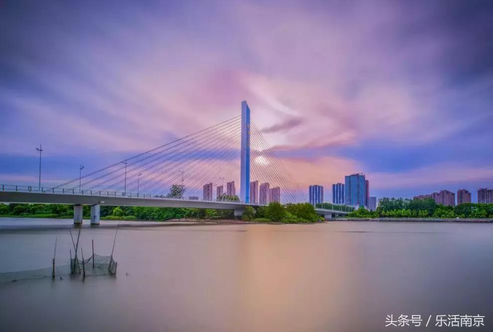 江苏省13市平均退休工资排名,南京市平均工资排名