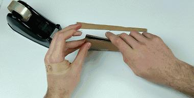 用纸剪出一架可以飞的飞机,用纸箱折个纸飞机