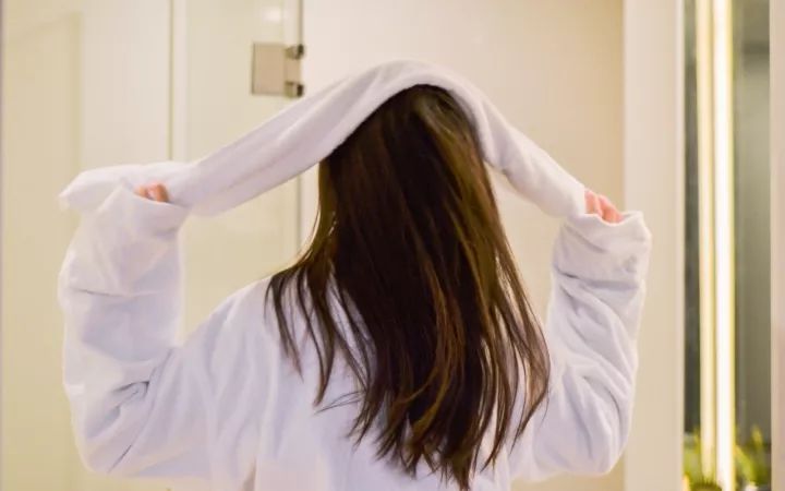 他找来浙大团队，用茶研发洗护用品，成了日本人都在代购的新国货