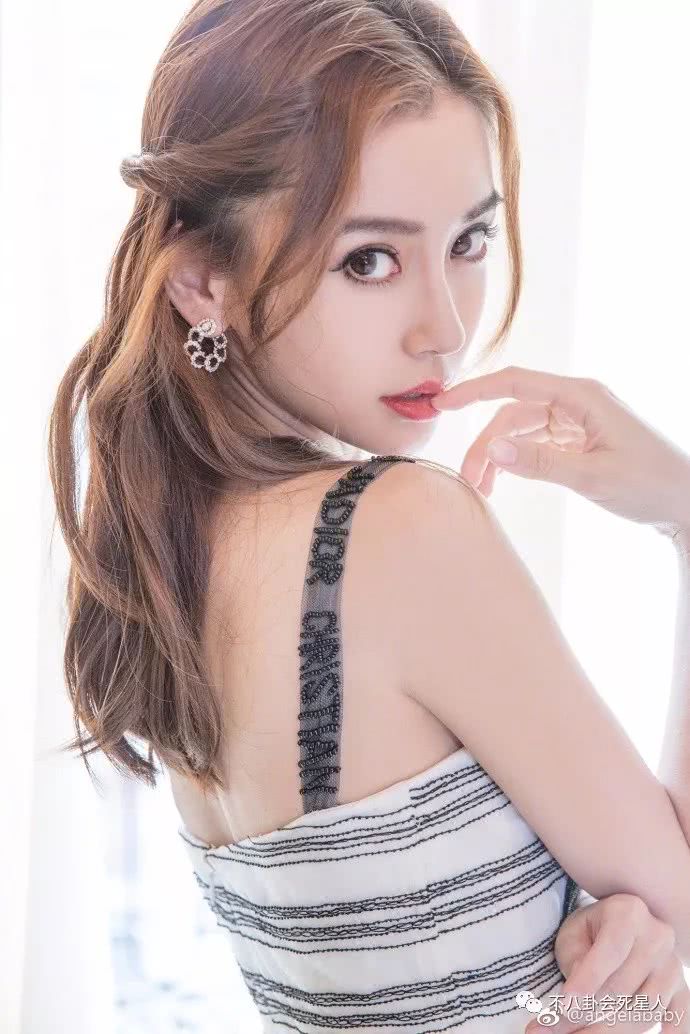 昆凌浓妆前后对比照,大眼女明星素颜