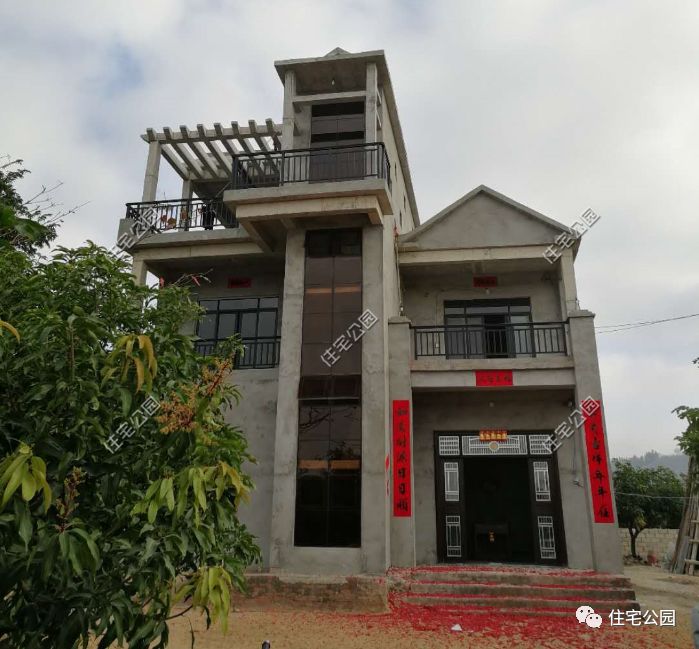 在农村老房子加盖三层,农村一层平房怎么加盖成别墅