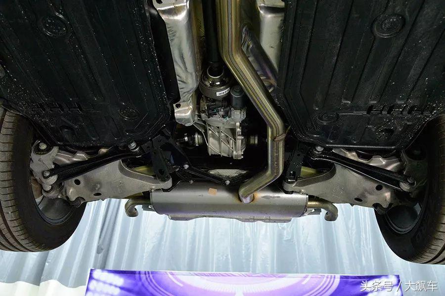 前悬铝合金,前悬双叉臂和五连杆