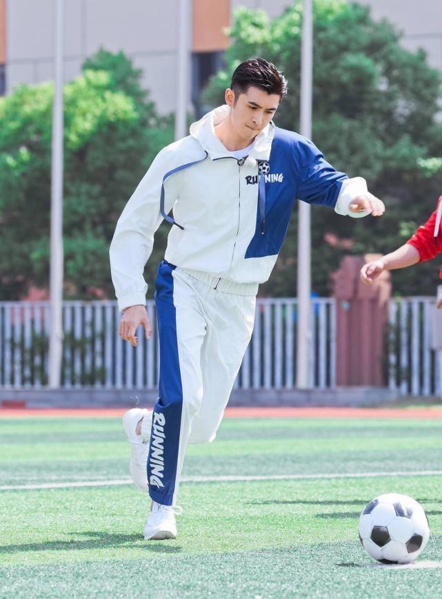 张云龙杨幂迪丽热巴一起演电视剧,杨幂公司嘉行传媒旗下艺人张云龙