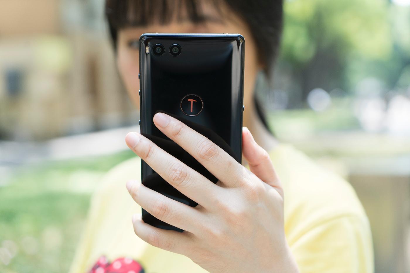 锤子坚果r1真的很好用,锤子坚果R1怎么样