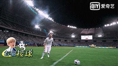 跑男超能力撕名牌哪一期鹿晗,跑男踢足球菲戈撕名牌