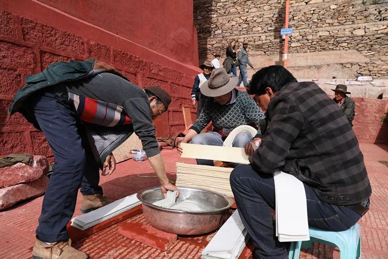 「读YA」“不知名”的万里墨香——德格印经院