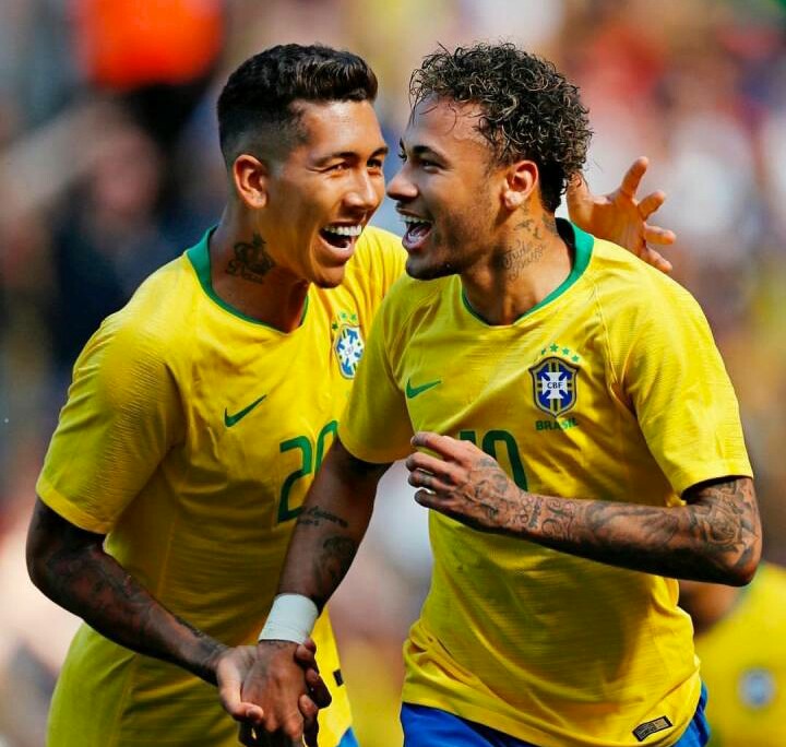 内马尔ins晒受伤照,内马尔赛后再次晒出腹肌照