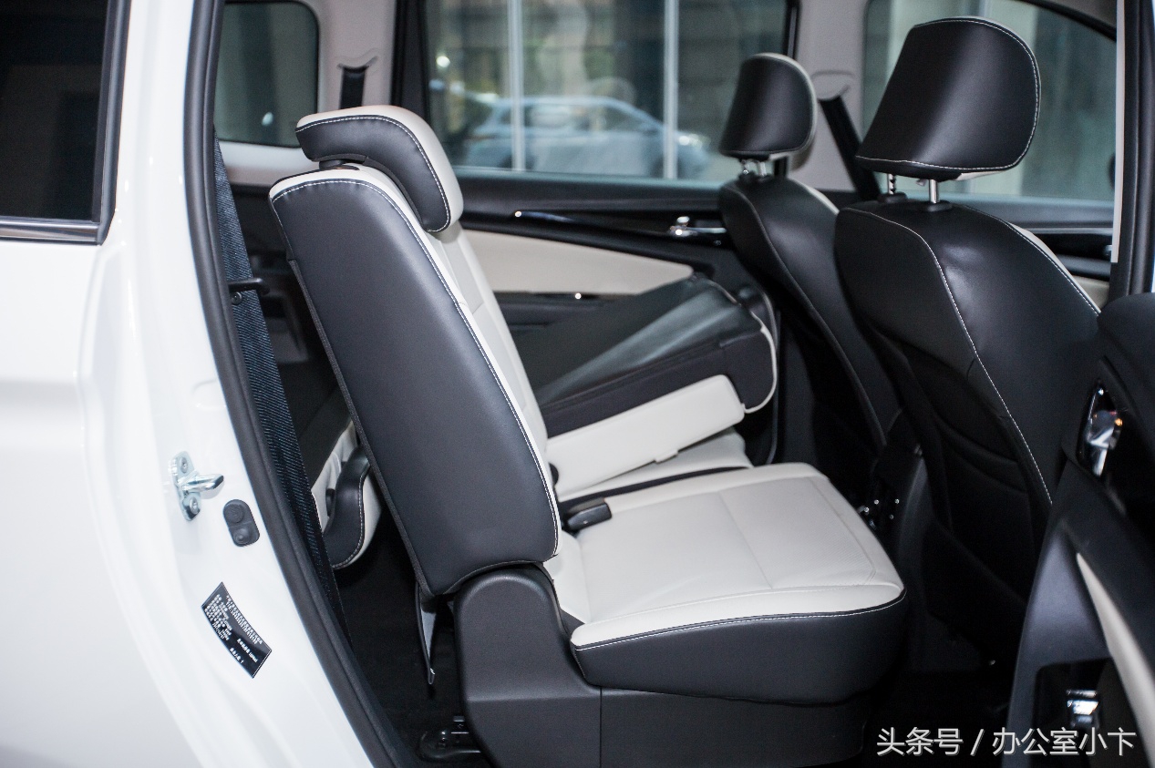 宝骏360和长安欧尚a600哪个好,宝骏310w对比长安欧尚a600