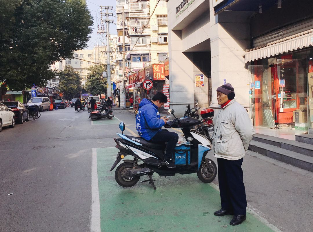 香铺营，一个与德基一街之隔的地方