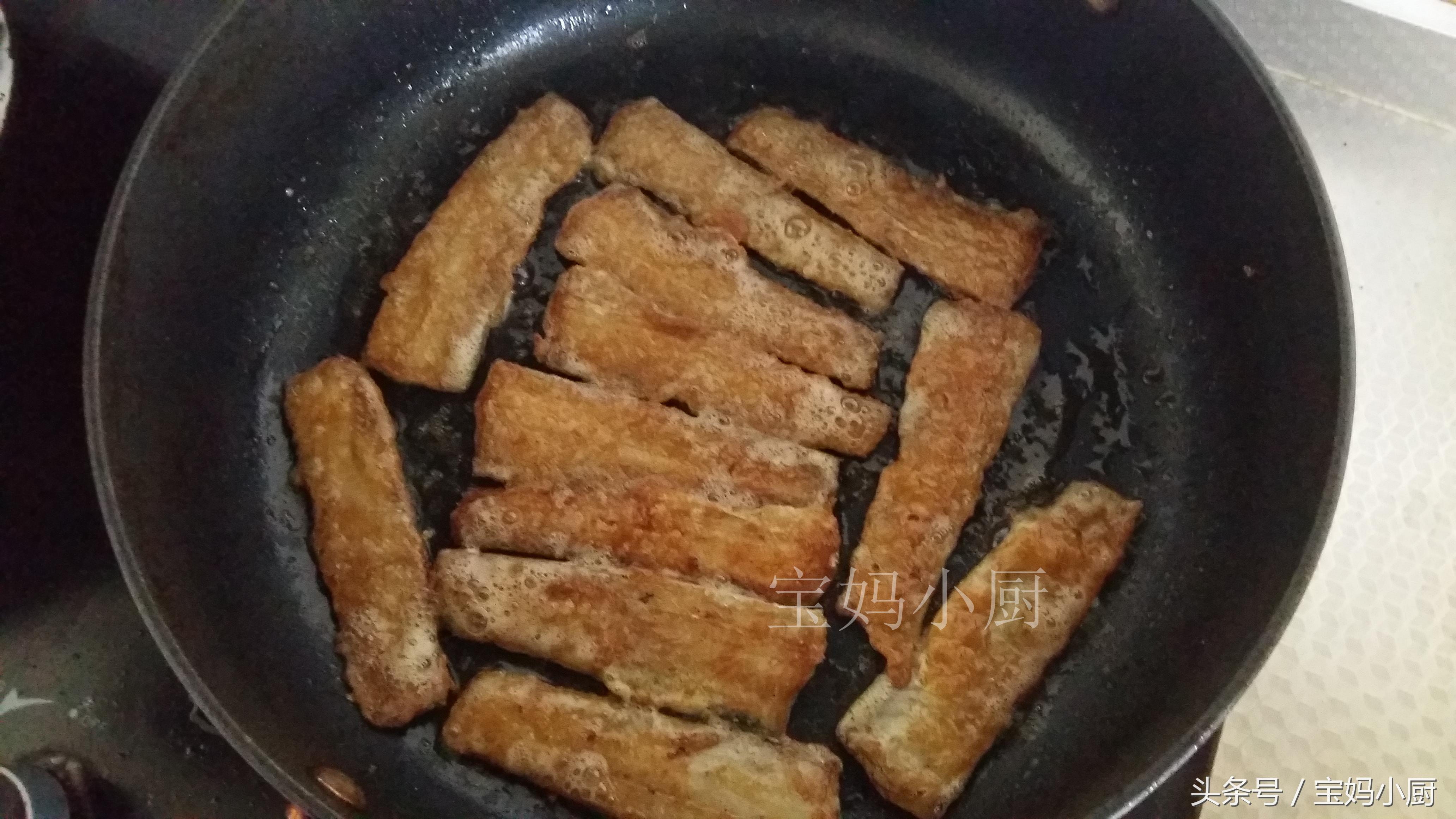 带鱼用电炒锅怎么煎不粘锅不会破,带鱼除了煎之外还有哪些做法