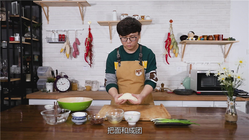 油条最简单炸出来还好吃,教你做放心油条不用任何添加剂