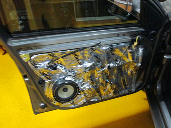 斯柯达明锐只因更好享受车内音乐汽车音响改装升级潍坊成功音响