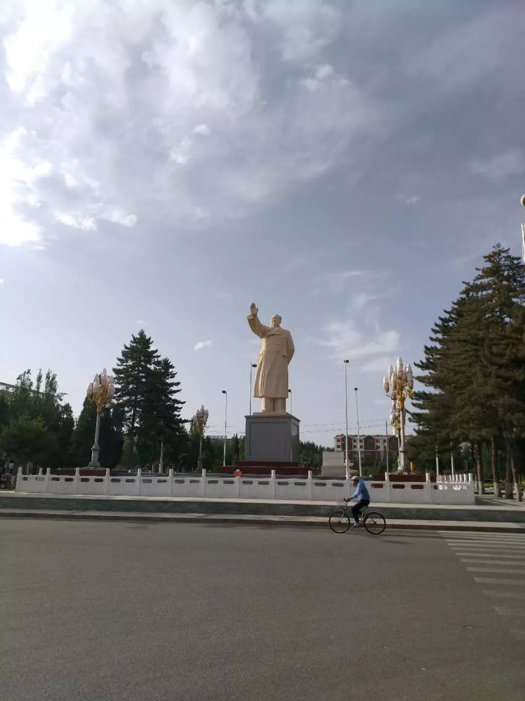 内蒙古，我的202厂｜扈嘉翼返乡画像