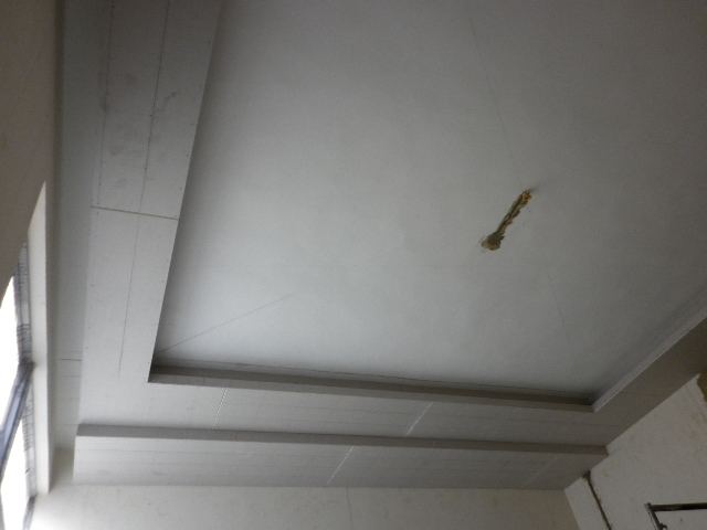 石膏板吊顶怎样保证不开裂不变形,吊顶转角石膏板7字角为什么开裂