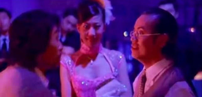 黄圣依师姐,黄圣依考电影学院