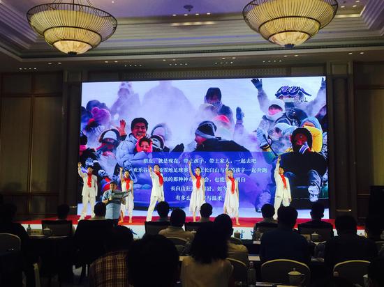 长白山天池和西湖,美丽而令人向往的长白山天池