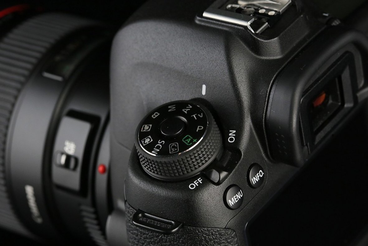 全画幅佳能千元机,佳能全画幅单反800d价格