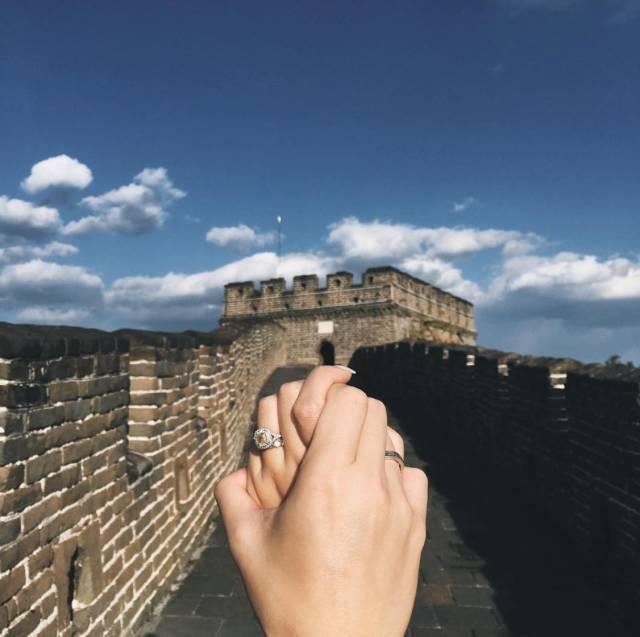 阿娇蜜月后甜晒大钻戒,阿娇钻戒和张馨予钻戒