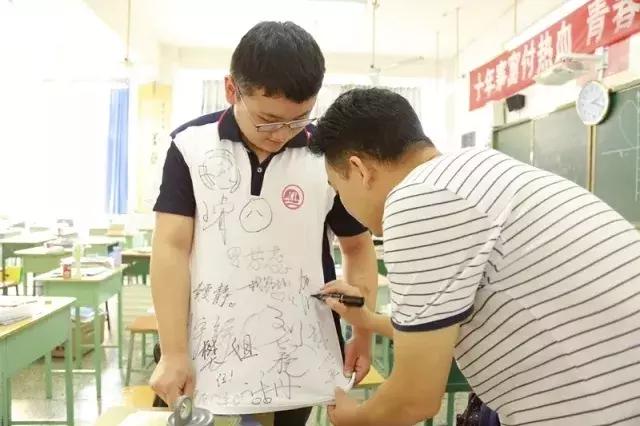 内江翔龙中学高考图片,内江翔龙中学高考现场