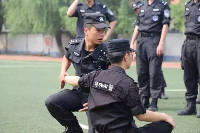 猎鹰突击队完整版,铁鹰救援队