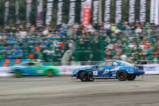 把握精彩瞬间尽享速度与激情——佳能1DX2使用心得