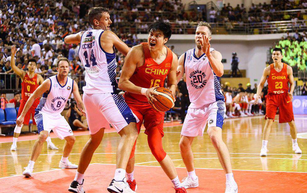 到底有多大的仇,李楠带队对比杜锋带队