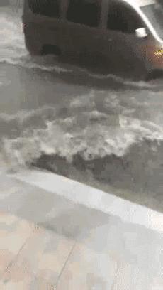 如何有效防止涉水触电,如何防止水中触电