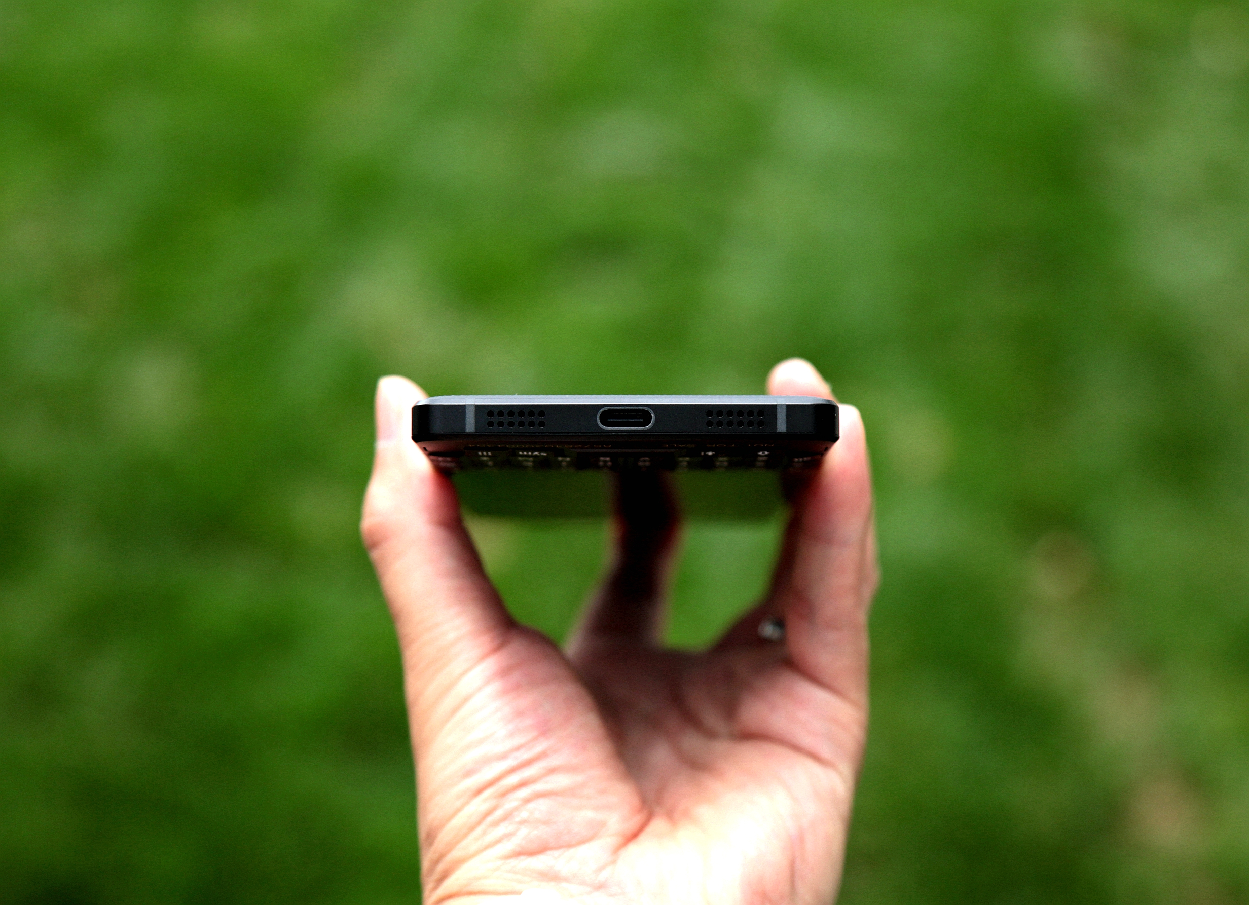 unihertzslim和黑莓key2,传承与专注的坚持黑莓key2轻体验