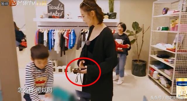 黄圣依背的双肩包,黄圣依背的lv包