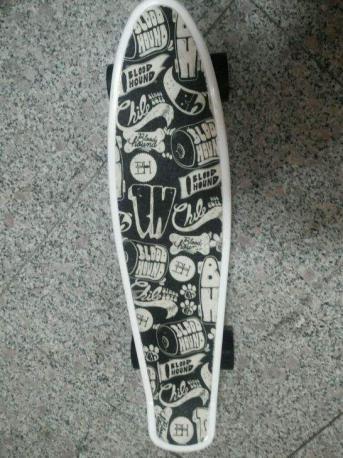 你学会了吗？撩妹必备技能之滑板