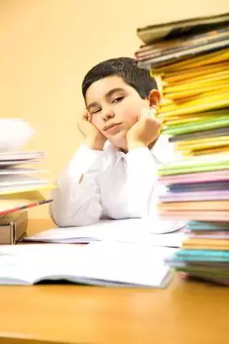 9岁早熟医生预估身高只能长到147,7岁女童身高140厘米被查出早熟