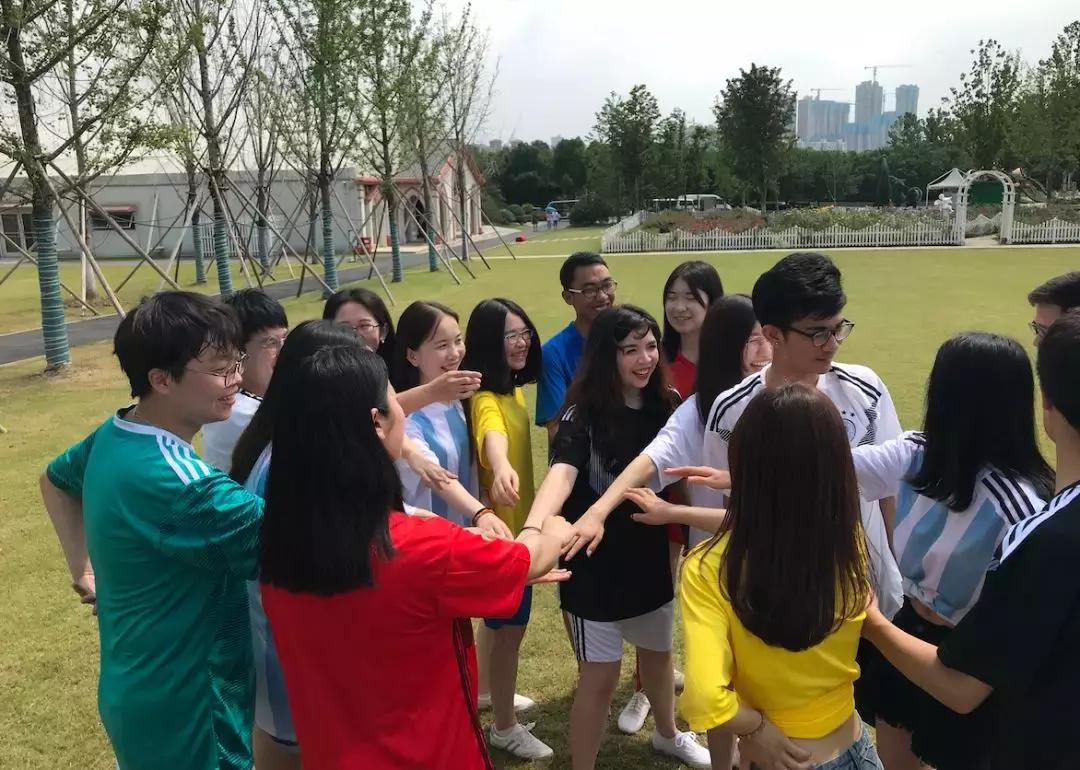 华科毕业生去武大拍毕业照,在武大拍的毕业季宣传片