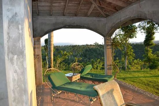 岛国名叫“星期天”，果然很懒很悠闲