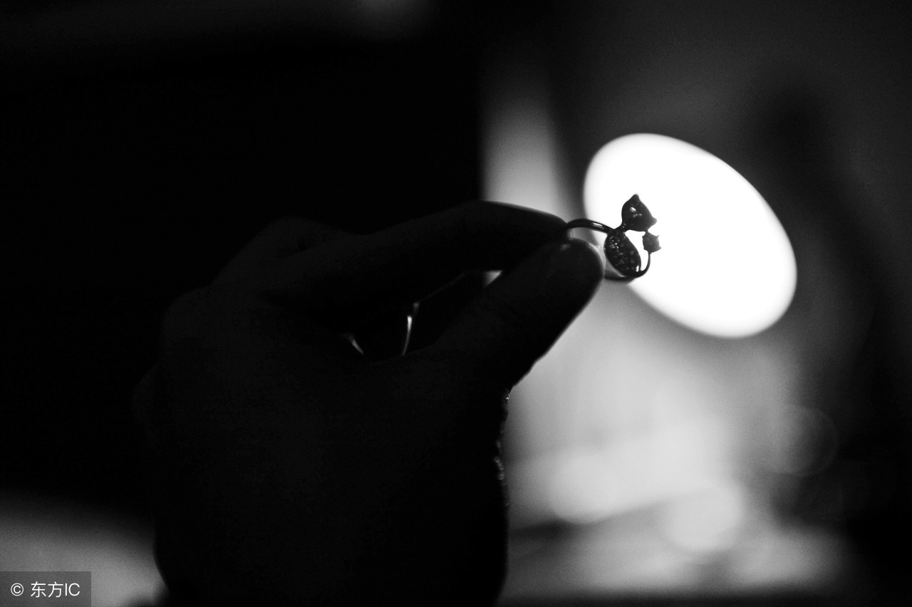 中国股市深陷血洗风波,中国股市血亏百万老股民血泪史